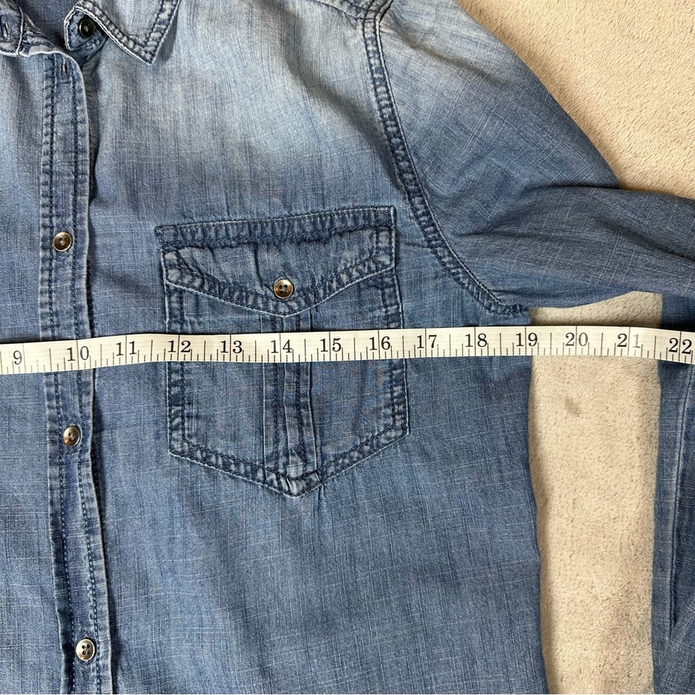 Classic Lightweight Blue Chambray Western Shirt - Soft Relaxed Fit - Size S/M - Picture 4 of 6